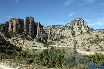 Mallos de Riglos y la Sierra de Guara